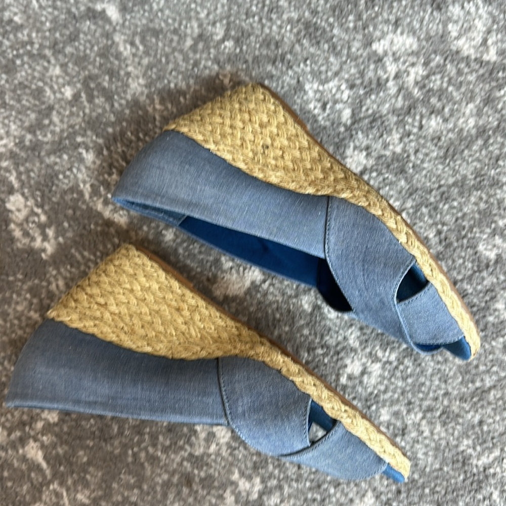 Chaps 💚 Blue and Tan Wedge Espadrilles - Picture 6 of 13